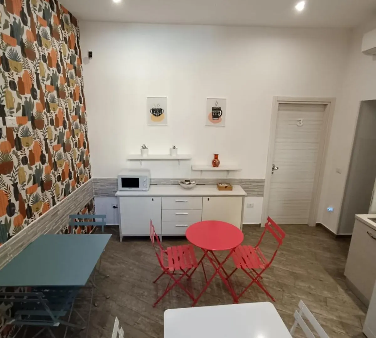B&B Da Ary Colorful Rooms Naples 3*,